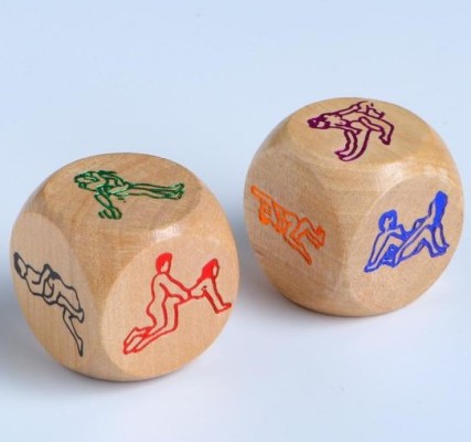 Кубики игральные "Позы" из дерева (2.9 × 2.9 см)